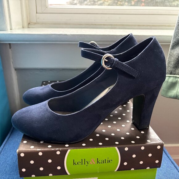 Kelly & Katie Women’s Navy Suede 3” Pump Closed Toe Heels Size 9.5 - Picture 3 of 8